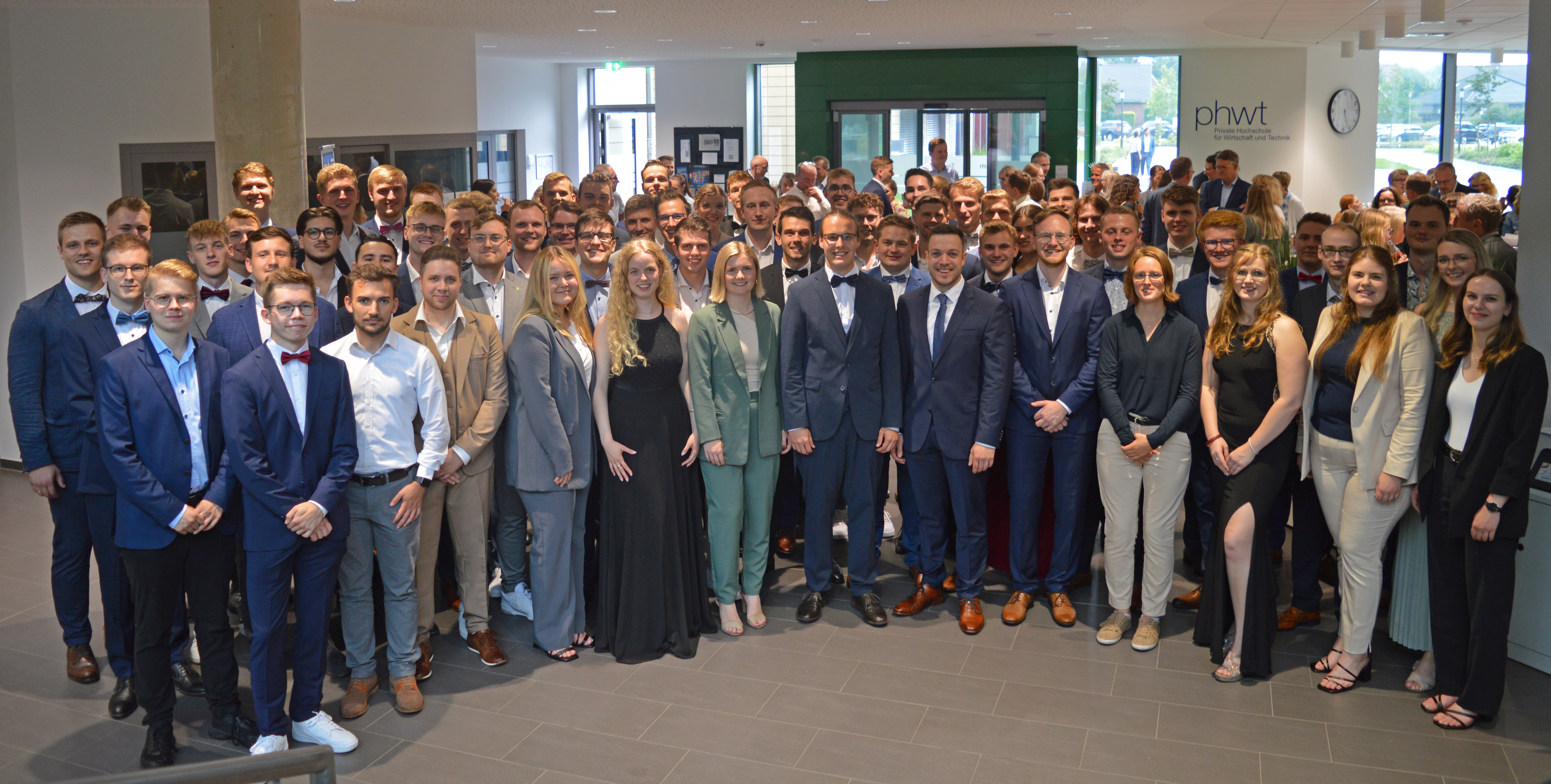 Feierliche Übergabe der Bachelor-Urkunden an die Absolvent:innen 2024